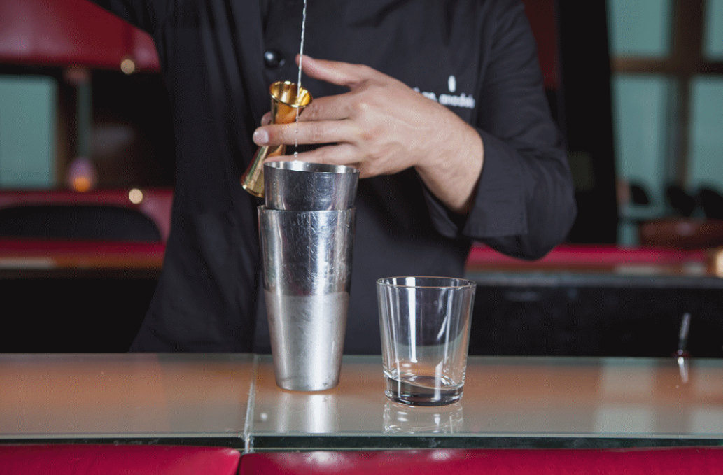 酱酒|年纪大了别乱喝酒,50岁后牢记“3喝3不喝”,早懂早受益