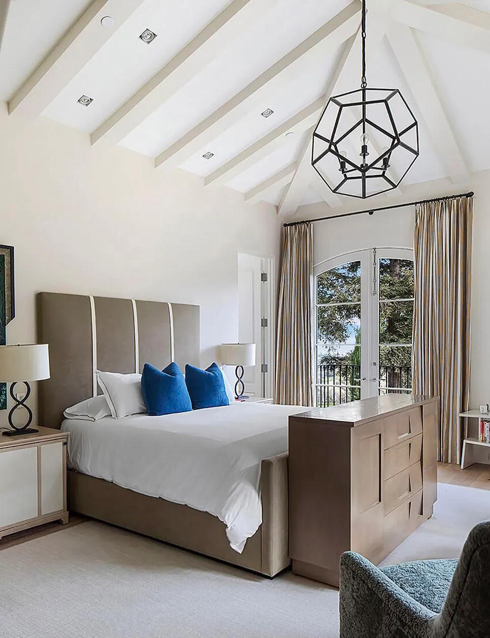 阿黛尔|阿黛尔官宣和男友正式同居，自己斥资5800万美金买房一起住