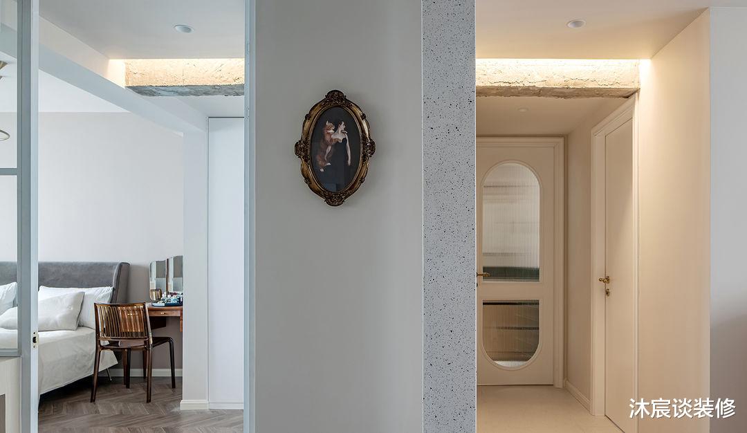 这对大学老师,把餐厅放在阳台就圈了好多粉,再开个天窗,美极了