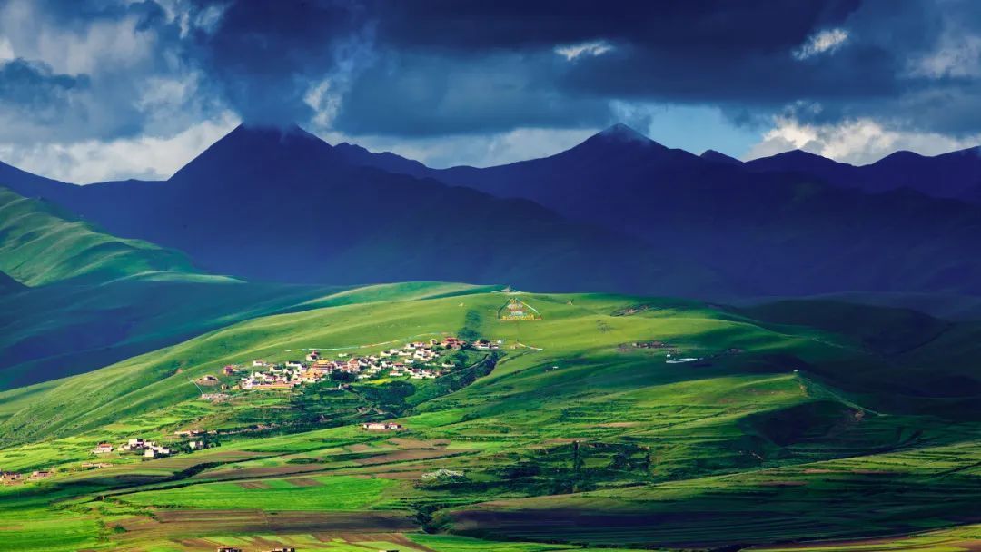 海西|色达永久封闭的第3年,重新开放!却被骂上热门:来了后悔一辈子