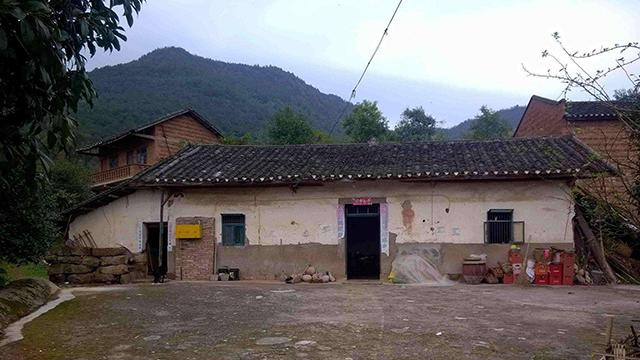 宅基地|房子免费借给亲戚居住，17年后想要收回房屋时，亲戚拒绝归还