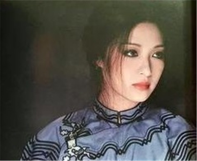 胡因梦|李敖第一次见胡因梦，盯她脚丫看半天，立马拿210万与女友分手！