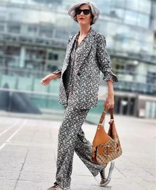 短发 短发不行？别再被这句话欺骗了，看看这位阿姨如何打造高级