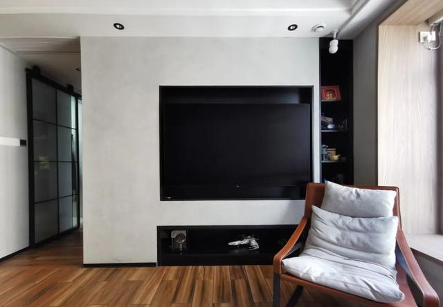 踢脚线一般多高，采用什么材质？