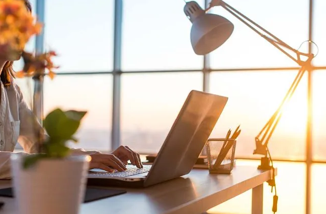 变节|在大众的眼中,领导会向下管理、使工作团队更加稳定