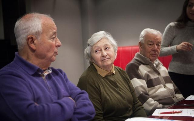 阿尔茨海默病|英国研究发现:55岁后,有这一特征的人,可能更易患老年痴呆!