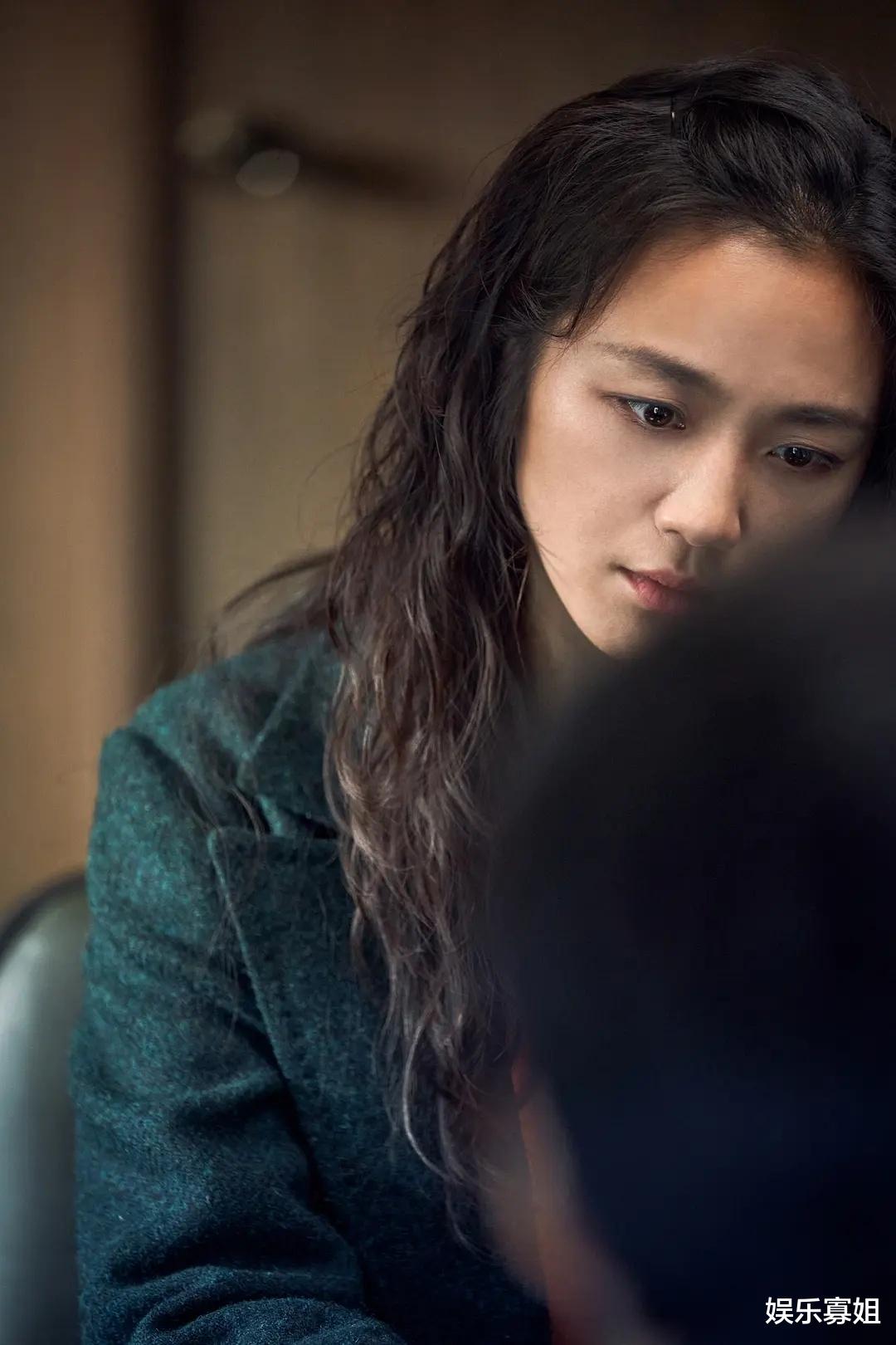 汤唯|恭喜！汤唯成为首位春史外国人影后，期待横扫韩国颁奖季