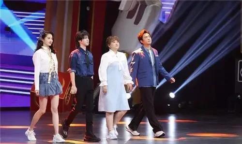 金·卡戴珊|《王牌对王牌7》2月25日开播，王牌家族全员回归，精彩内容请期待