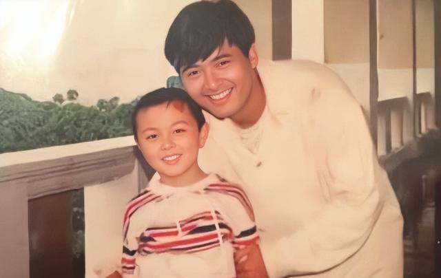 谢苗|谢苗夫妇现身健身房!演员妻子穿背心大秀身材,凹凸有致曲线完美