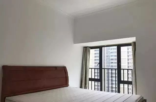 10万装出的83平新房，朋友们进门一看，却说租出去都没人要