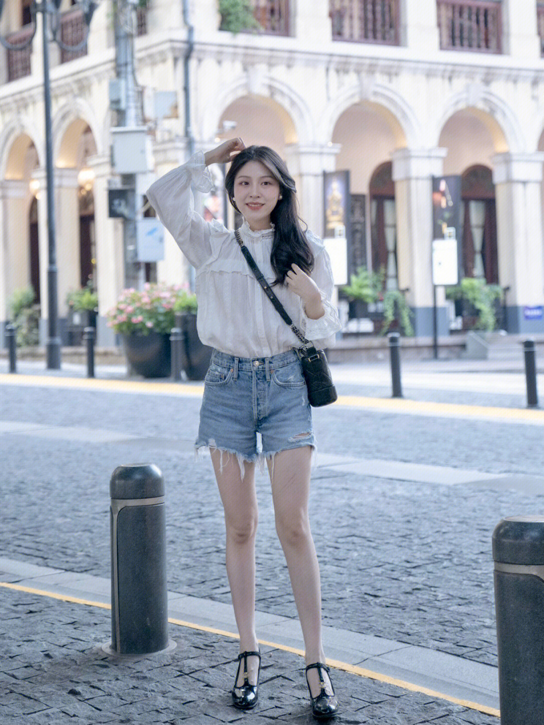 女人三四十岁怎么穿才减龄?分享几套搭配小技巧,让你高级又洋气