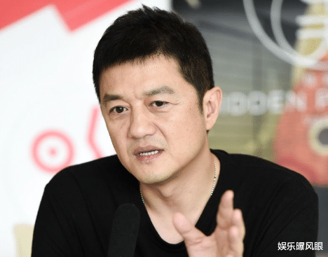 李亚鹏|51岁李亚鹏承认再婚,带小19岁女友拍婚纱照,交往两年修成正果