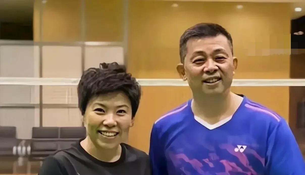 爱马仕|国乒奥运冠军夫妻颜值，马龙老婆最美校花，王皓妻子不输迪丽热巴