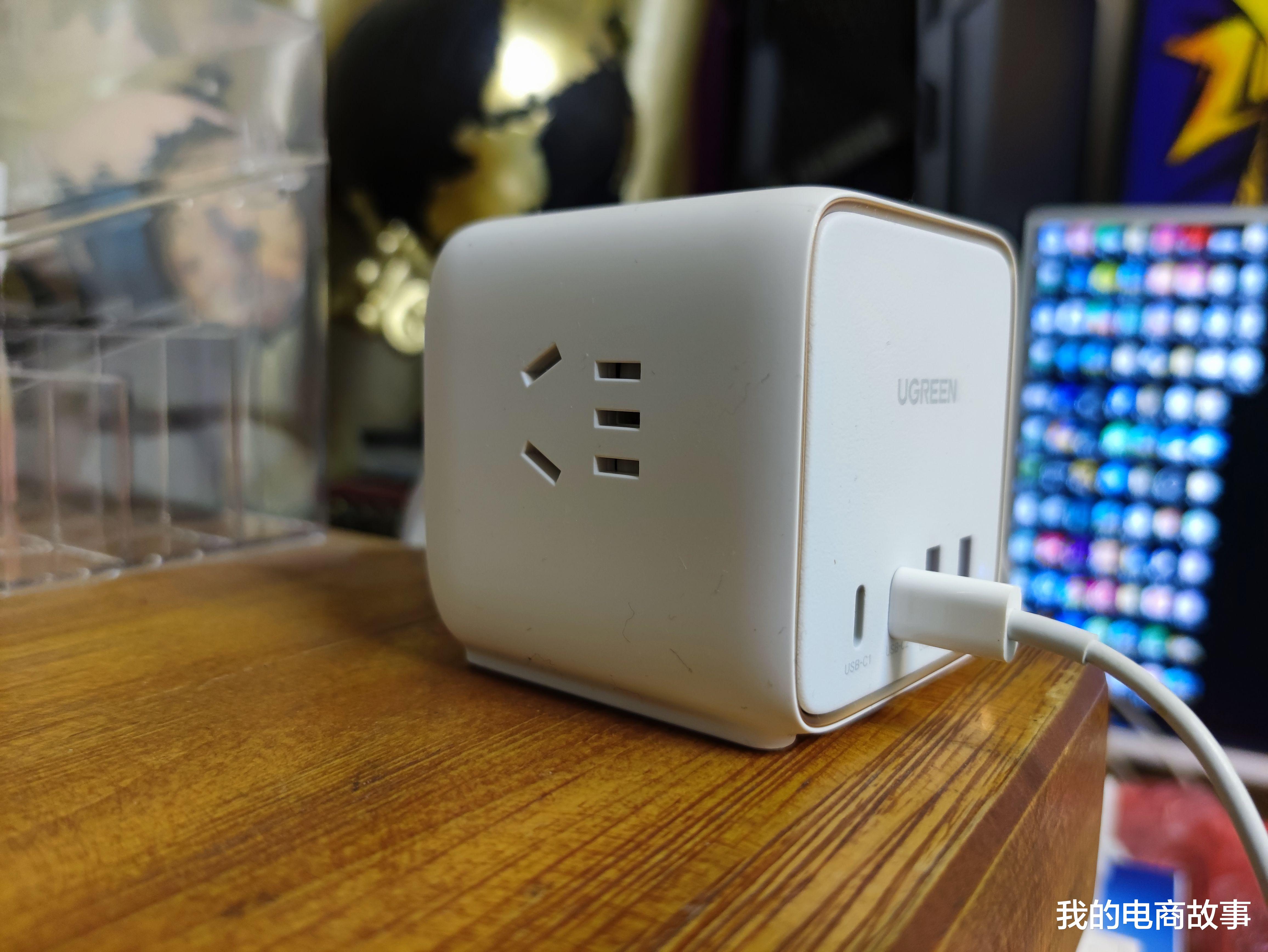 cube|充电插座二合一,绿联65W氮化镓智充魔盒Cube开箱体验
