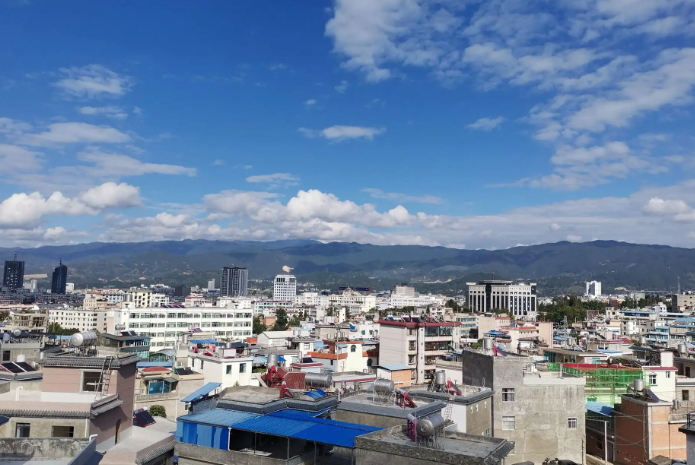 青云山|中国恒春之都消费物价偏低，专为穷人而设，日平均气温低于25度