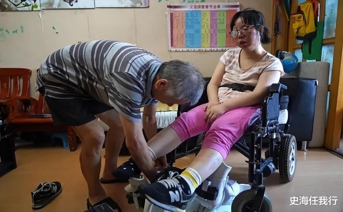 女博士王磊:30岁怀孕后瘫痪,生子后被丈夫抛弃,8年后逆风翻盘