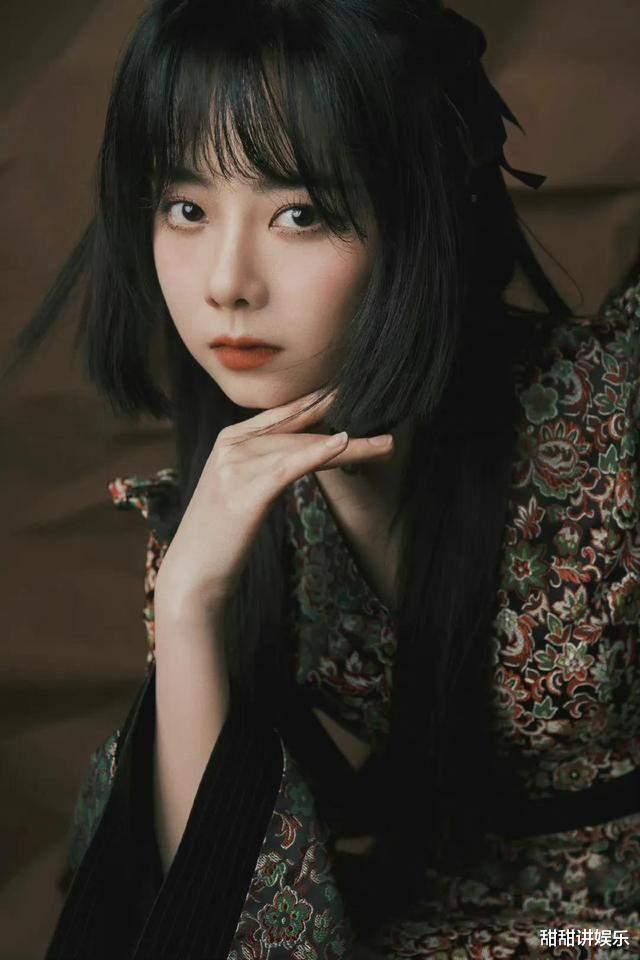 赵丽颖|赵丽颖综艺路透图曝光，气质大转变，公主切造型又飒又美！