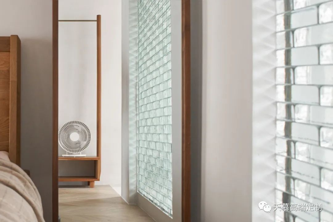 190㎡极简设计，五口之家舒适生活的安乐窝