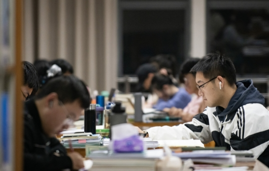 招聘|重点名校毕业的研究生，真实到手的薪资是多少？现实告诉你答案