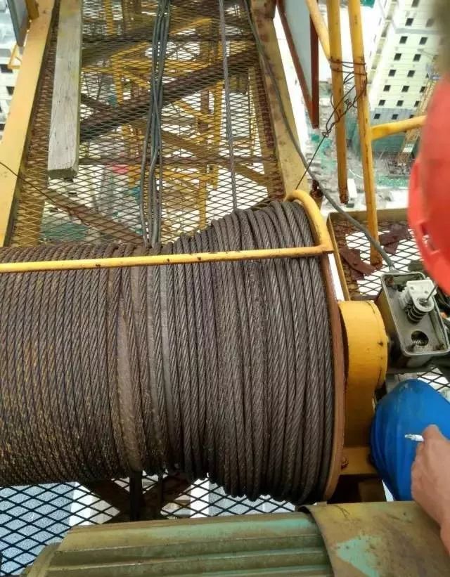 关于钢丝绳绳夹数量、间距和方向的规范要求,必须收藏!