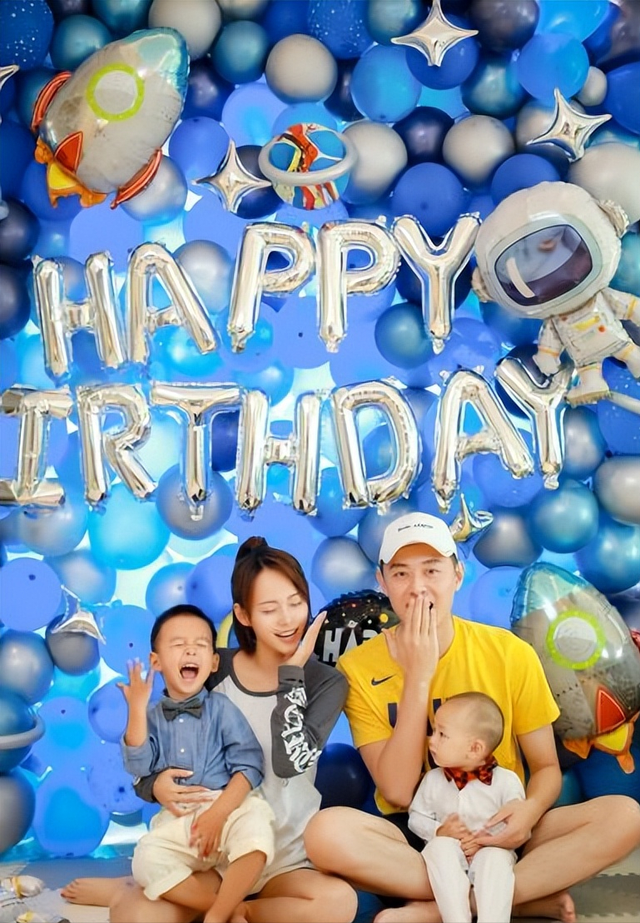 张嘉倪|张嘉倪发文坐实老公出轨，去年网友偶遇买超邵晴约会，已提醒过她