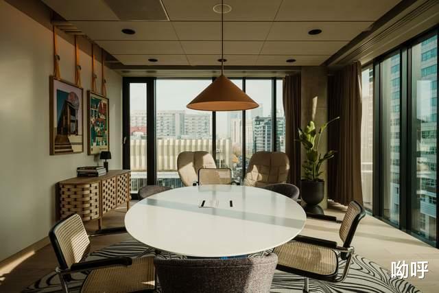 办公室|MIXD丨华沙超现实私人办公室