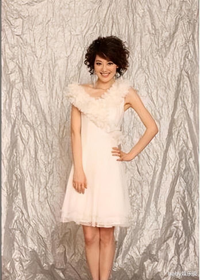 王冠|女主持王冠:二度离开央视,深陷桃色绯闻,如今咋样了?