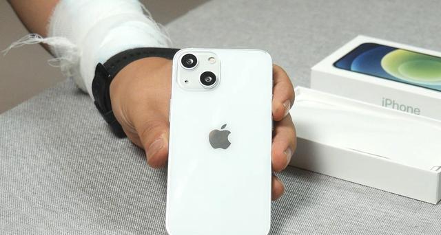 一加科技|史上首次:三星机型超越iPhone成年度畅销王