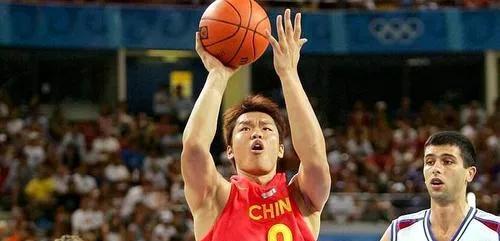 中国男篮|中国男篮历史最强5人！两人世界级，现役一人上榜，一位置最拉跨