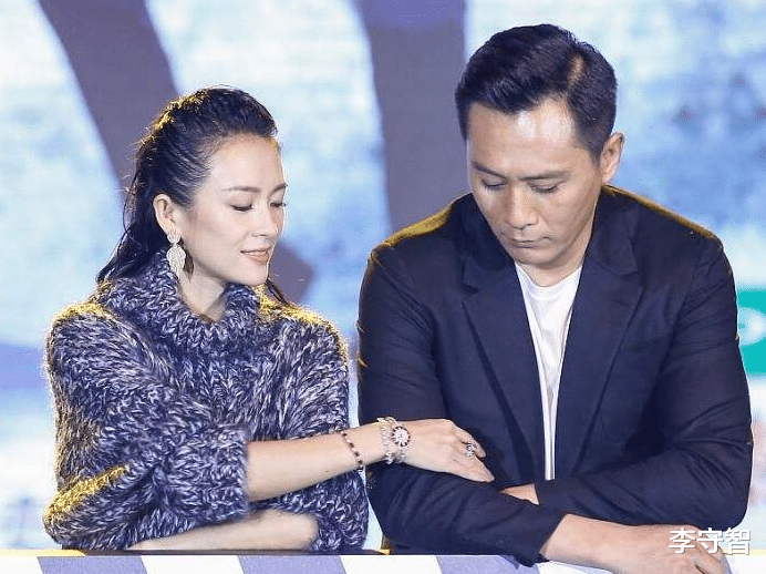 刘烨|刘烨晒混血儿女演话剧照，诺一帅气霓娜漂亮，他表示很好看很惊喜