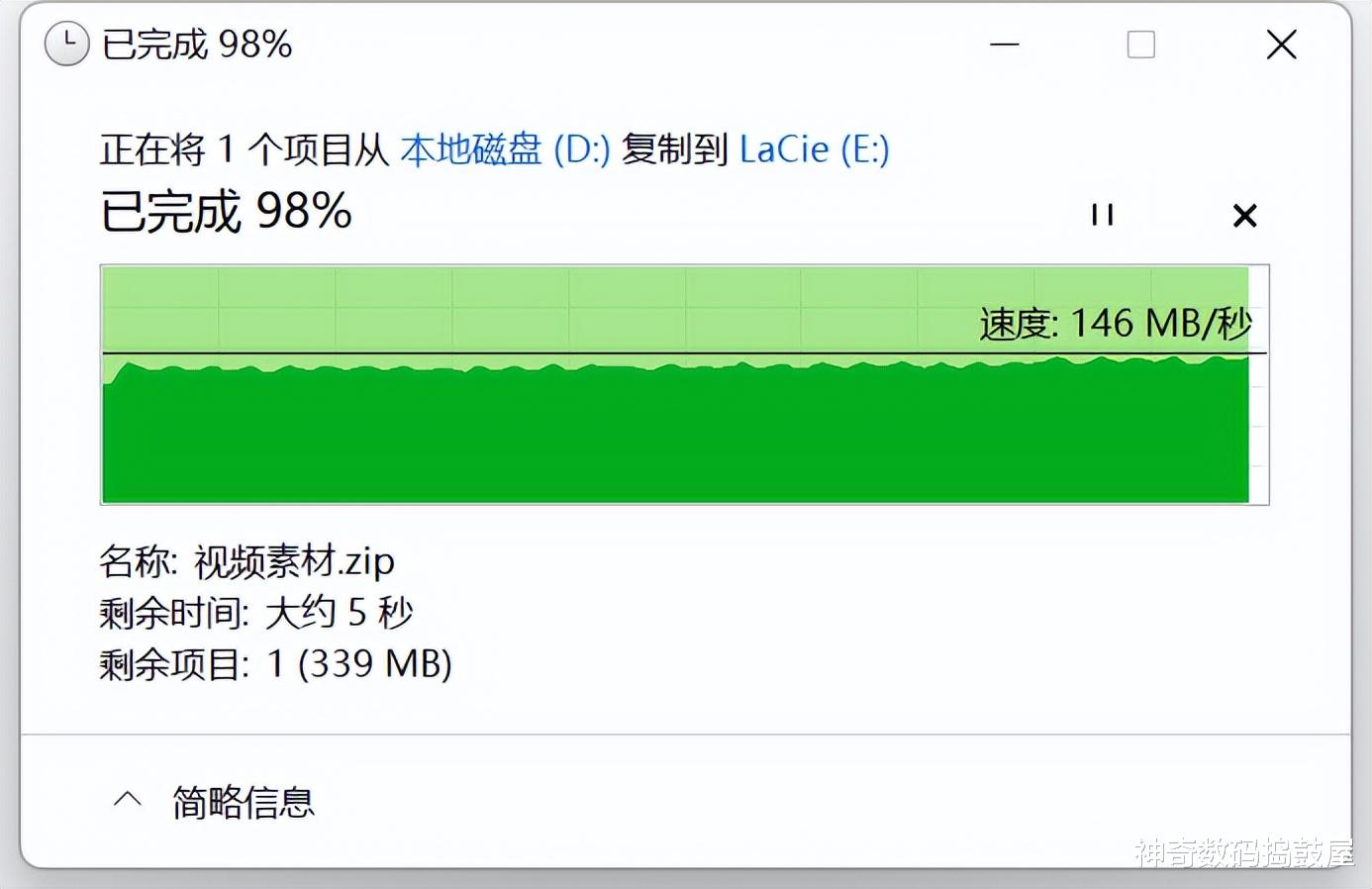 种草的翻包文化，好物的实用至上：我的通勤实用主义EDC都有些啥？