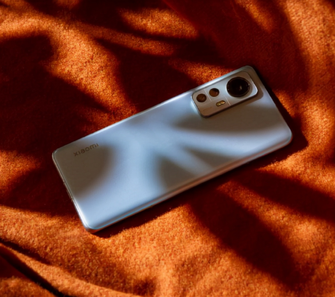 小米科技|上市一个月就搞活动?5000万三摄+骁龙8 Gen1,顶尖旗舰变相降价