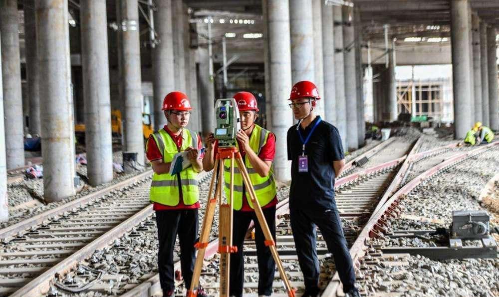 招聘|“中铁工程局”公开招聘,不用笔试,上岸后薪资待遇很可观!