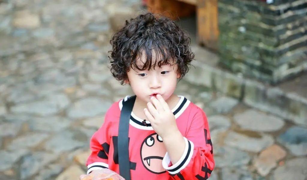 田雨橙|考入哈佛、进入国家队、14岁拍戏获奖,这12位明星子女真出色