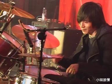 张亚东|两次失败的婚姻,23岁生子,高圆圆瞿颖都是他前任,如今怎样了