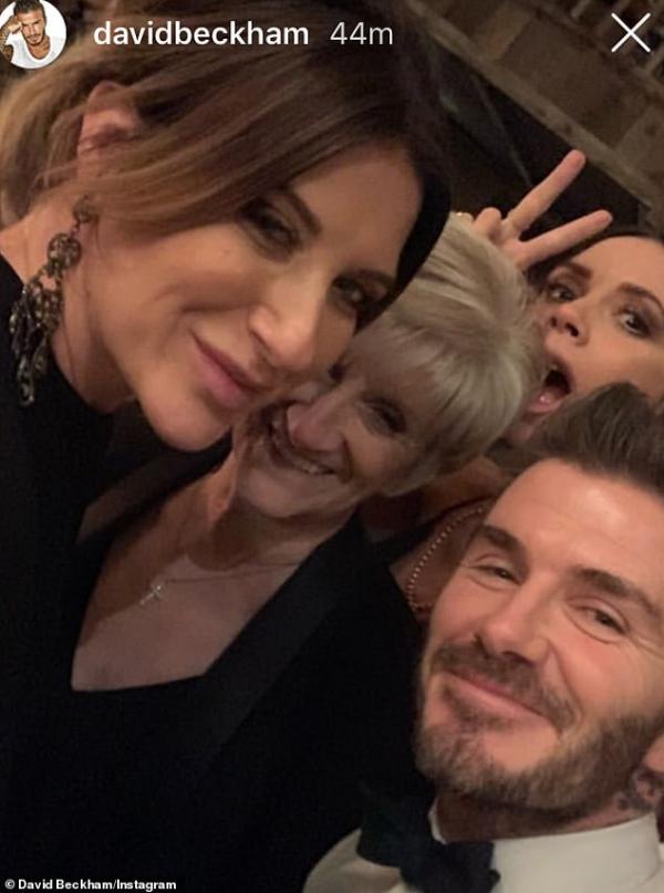 跨年|小贝砸30万办跨年派对庆祝解脱，不再投资老婆业务，大布女友抢镜