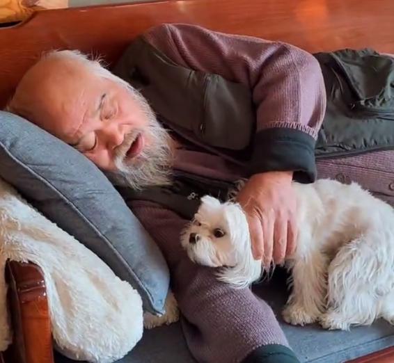 释小龙|67岁李琦近况曝光，清晨现身包子铺包包子，曾自曝有严重三高