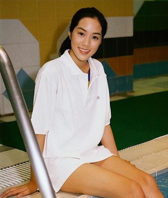 徐子淇|徐子淇妈妈最得意的投资,剖腹产改八字,迁祖坟,将女儿嫁进豪门