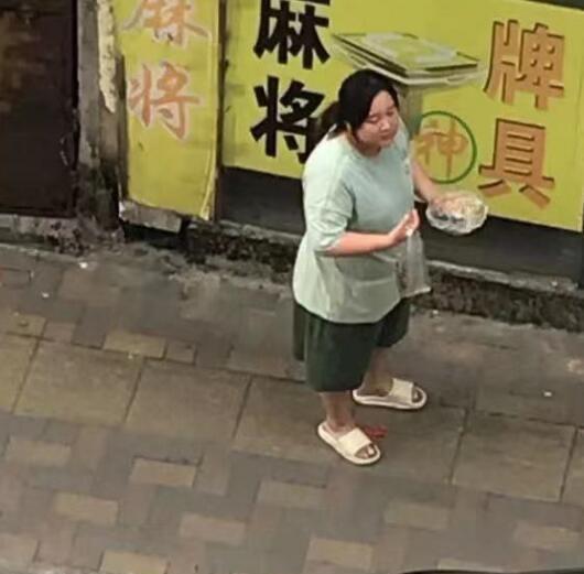 贾玲 贾玲说自己都快要胖到300斤了!为了健康,必须放下工作去减肥了