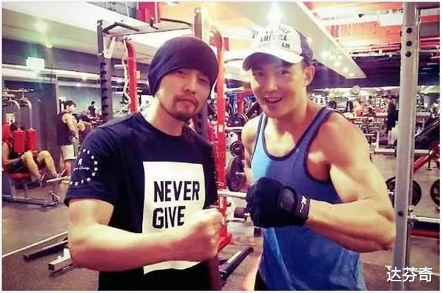 刘畊宏|50岁的刘畊宏身材有多好？因胸肌太大被禁播，靠健身直播火出圈