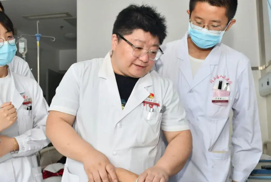 国企|“理想男友”职业排名公布，国企职员意外垫底，前三甲门槛都很高