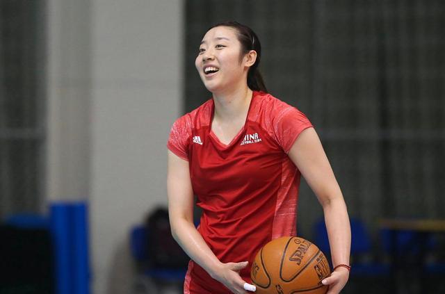 湖人队|蔡斌号召力不足，还是打算重组国家队？4位女排世界冠军缺席集训