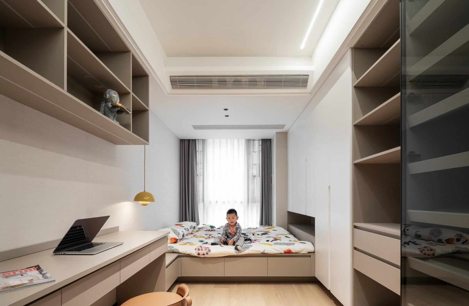 她拒绝断舍离，将240㎡大宅打满柜子，完工后才知道有多实用