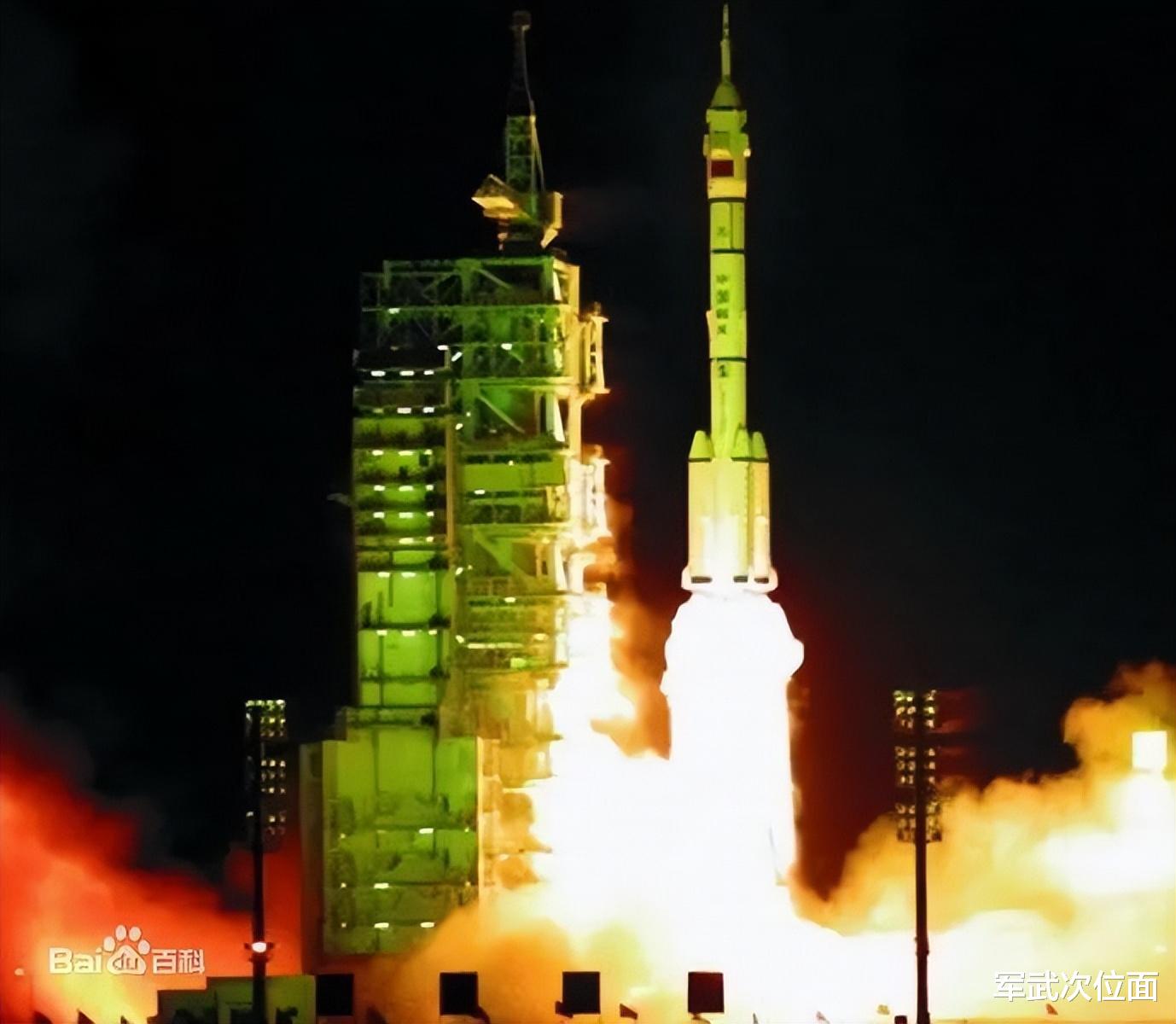 撞击?火灾?“神舟一号”到“神舟十五”,中国航天之路有多坎坷