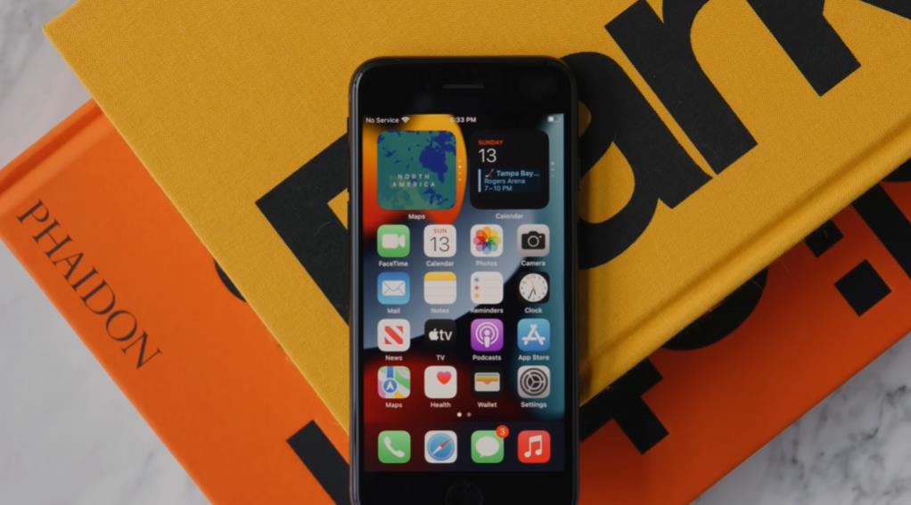 iPhoneSE|iPhoneSE发布一个月跳水700元，苹果撑不住了？只是苦了首销用户