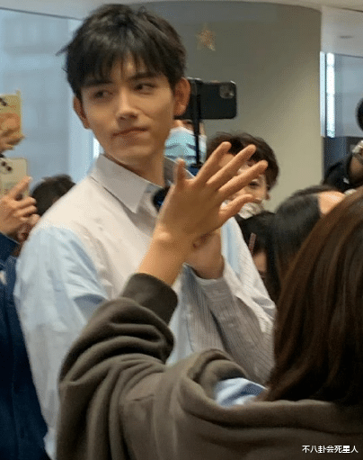 梅婷|有钱也没用!从梅婷到杨幂,脸上的缺陷“砸钱”都去不掉