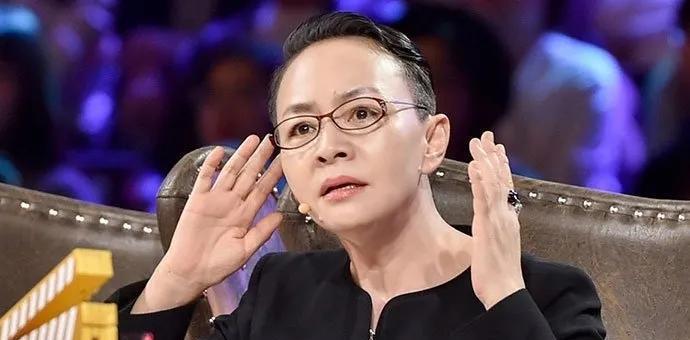 巴图|宋丹丹儿子遭嫌弃!巴图喝过的奶茶妻子要擦了再擦,接吻也要擦嘴