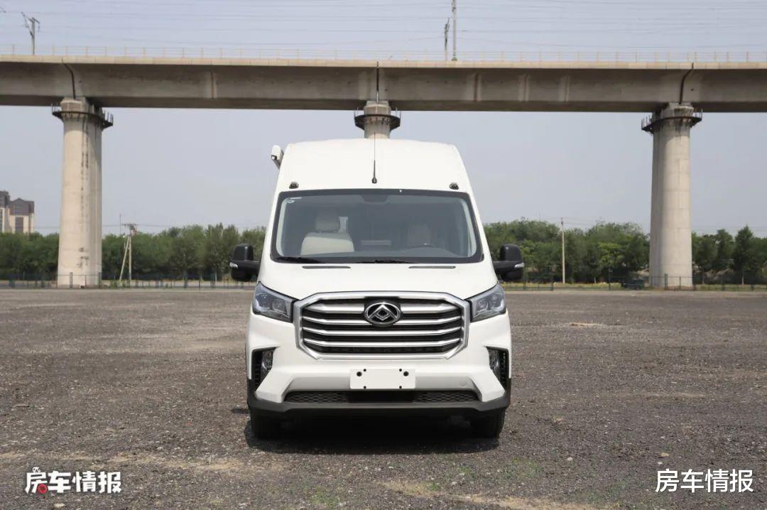 房车|新款大通V90房车，能睡觉做饭适合周末钓鱼，能成为老头乐吗？