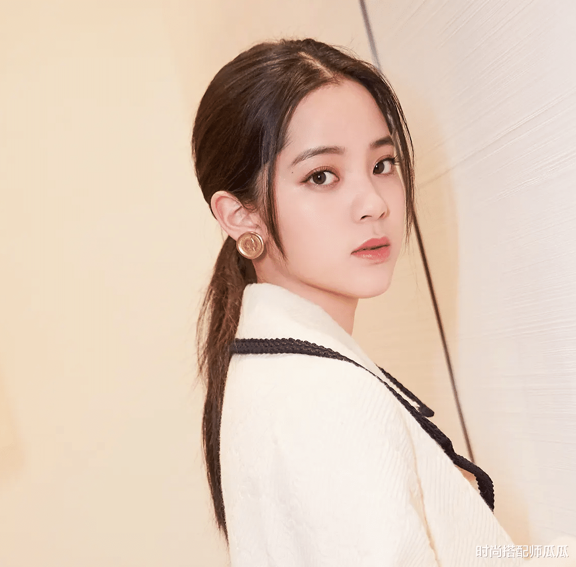 发型 脸上有这3种“特征”的女生，别再留短发了！长发会更女神、气质