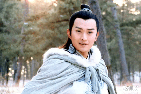 黄海冰|9年爱情以失败告终,再婚娶小12妻子的黄海冰,如今已是儿女双全